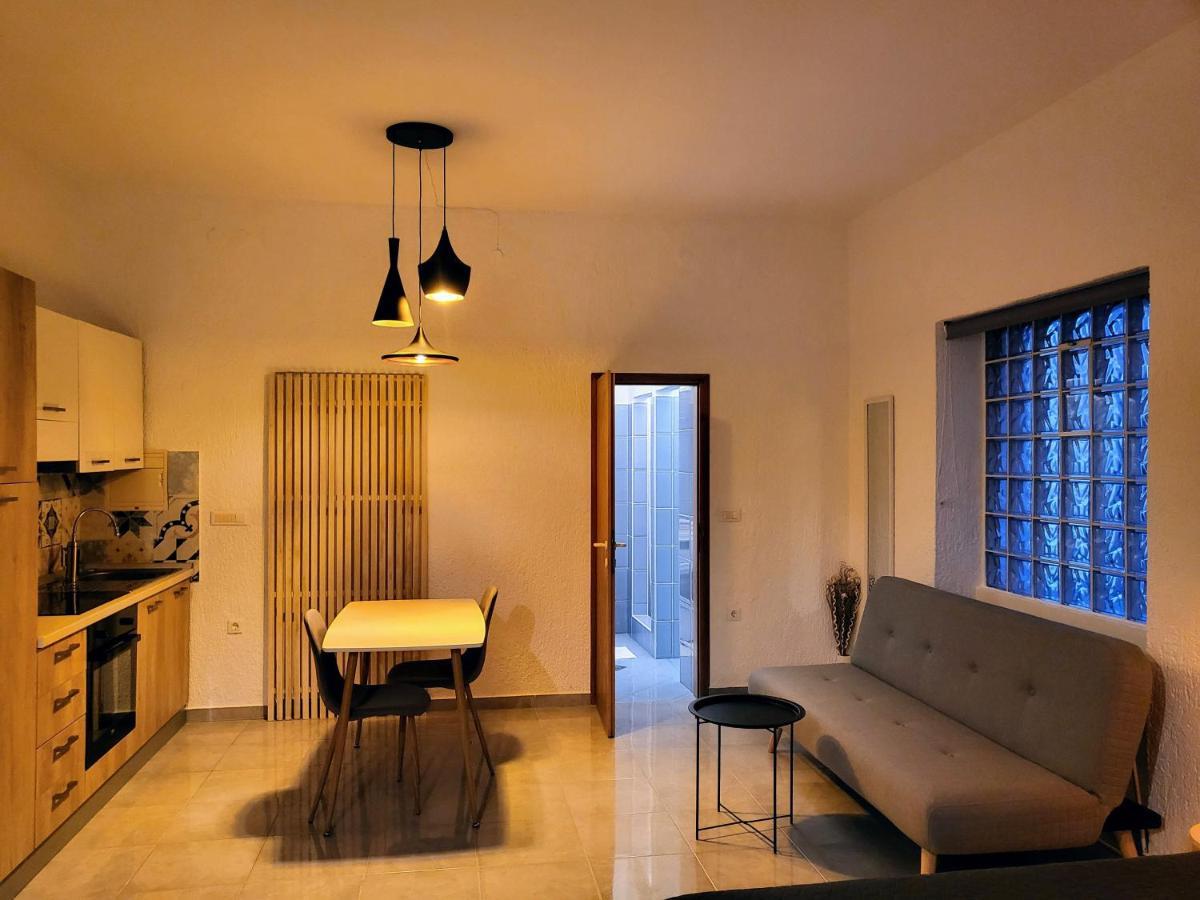 Апартаменти Studio Square Фунтана Екстер'єр фото